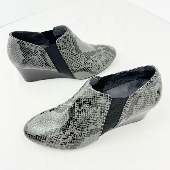 Vionic TANTON Gray Black Snakeskin Print Slip On Orthotic Wedge Heel Shoes - Picture 2 of 15